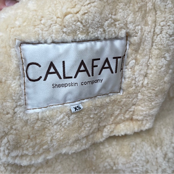 Calafate Shearling coat - Picture 8 of 16